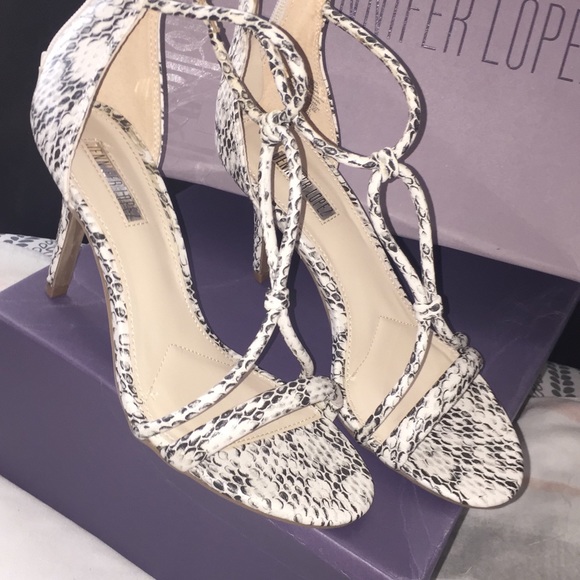 Snake skin Jennifer Lopez heels - Picture 3 of 4
